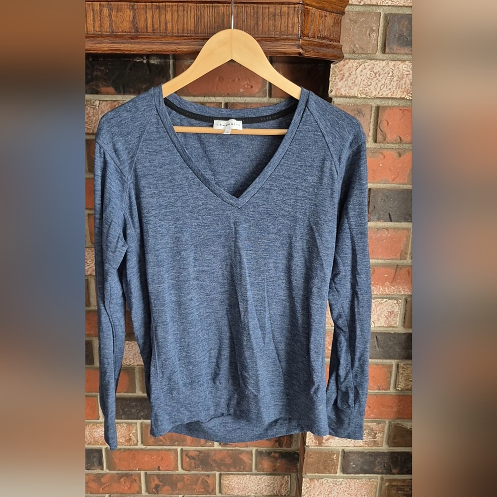 Aritzia Community Blue V-Neck Top Size Small